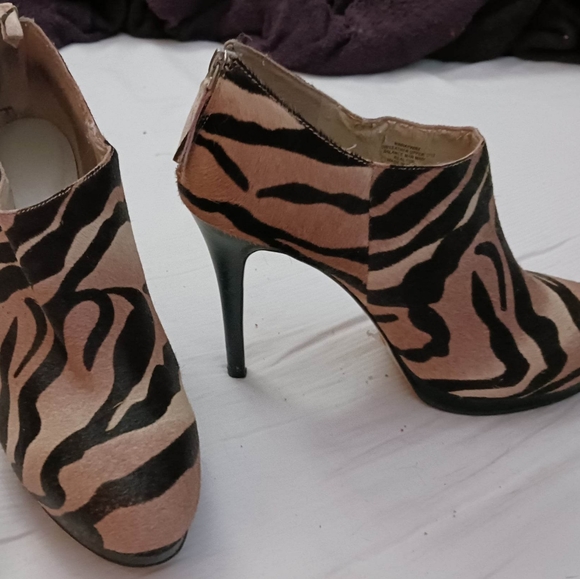 Nine West shorties zebra print - Picture 3 of 4